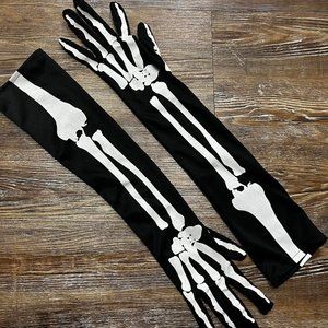 Full-Length Opera Gloves in Skeleton Print